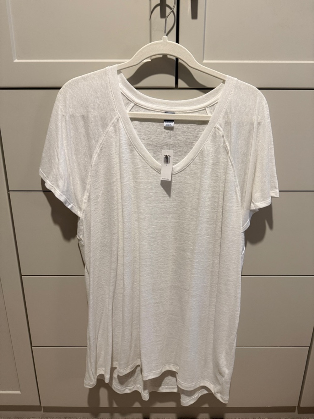 Old Navy White Short Sleeve V-Neck Tee